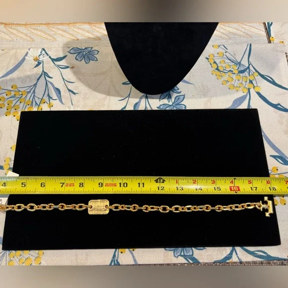 Tory Burch Gold Chain Necklace with Logo Pendant - Picture 3 of 3